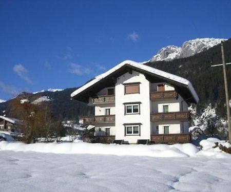 Ferienwohnungen/Holiday Apartments Lederer Reisach المظهر الخارجي الصورة