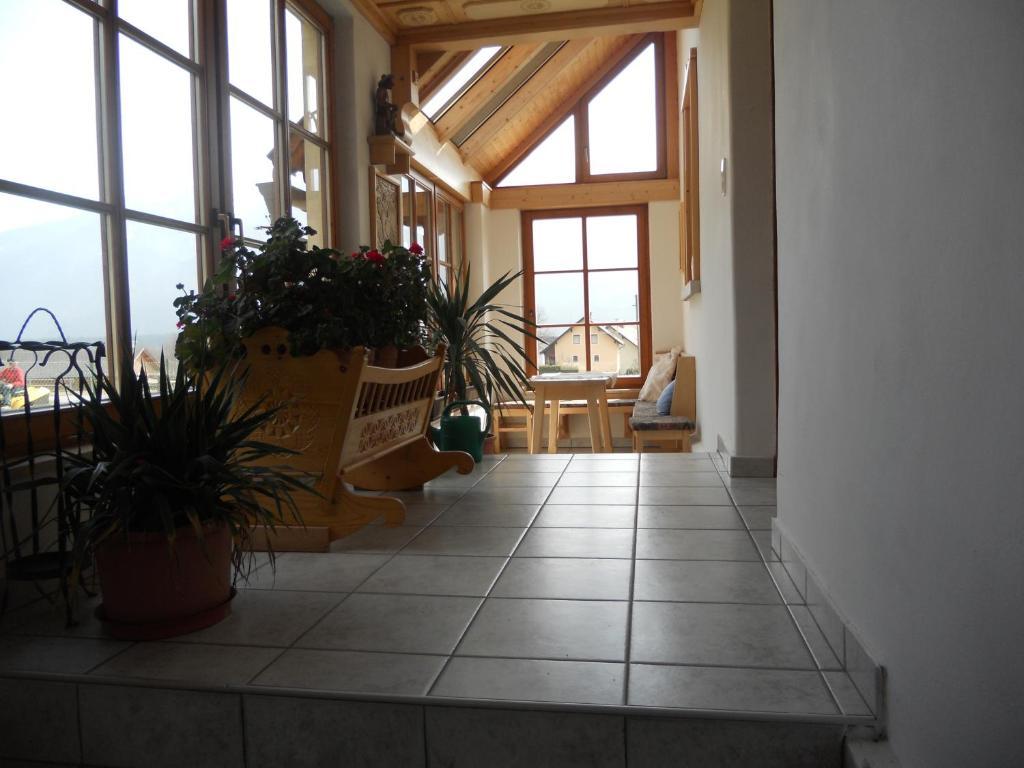 Ferienwohnungen/Holiday Apartments Lederer Reisach الغرفة الصورة